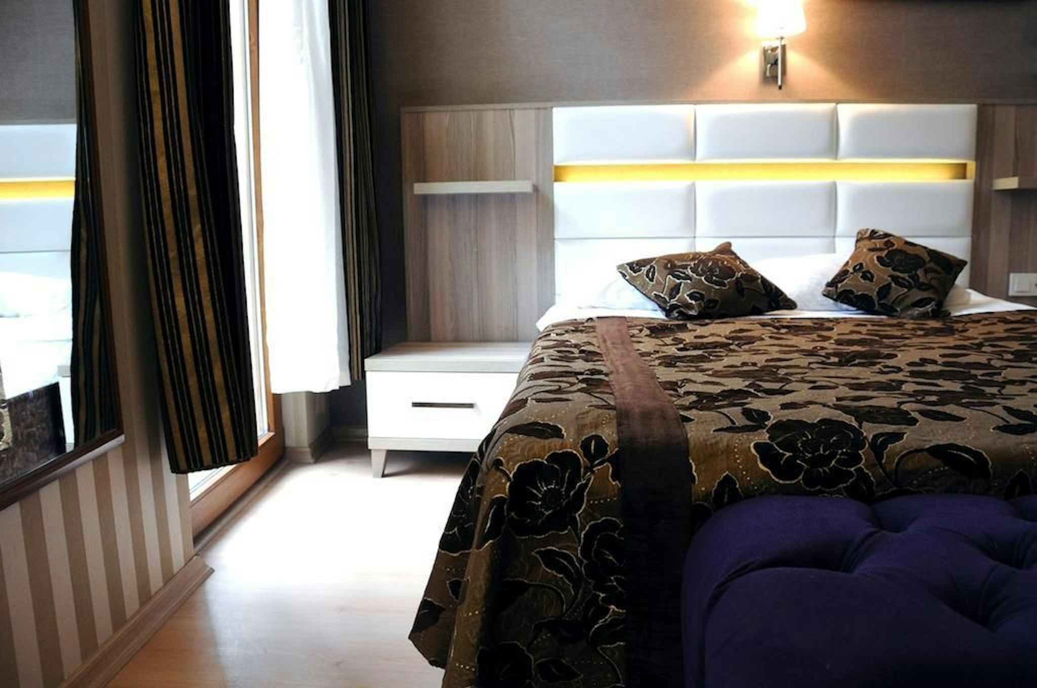Nil Hotel 40/61