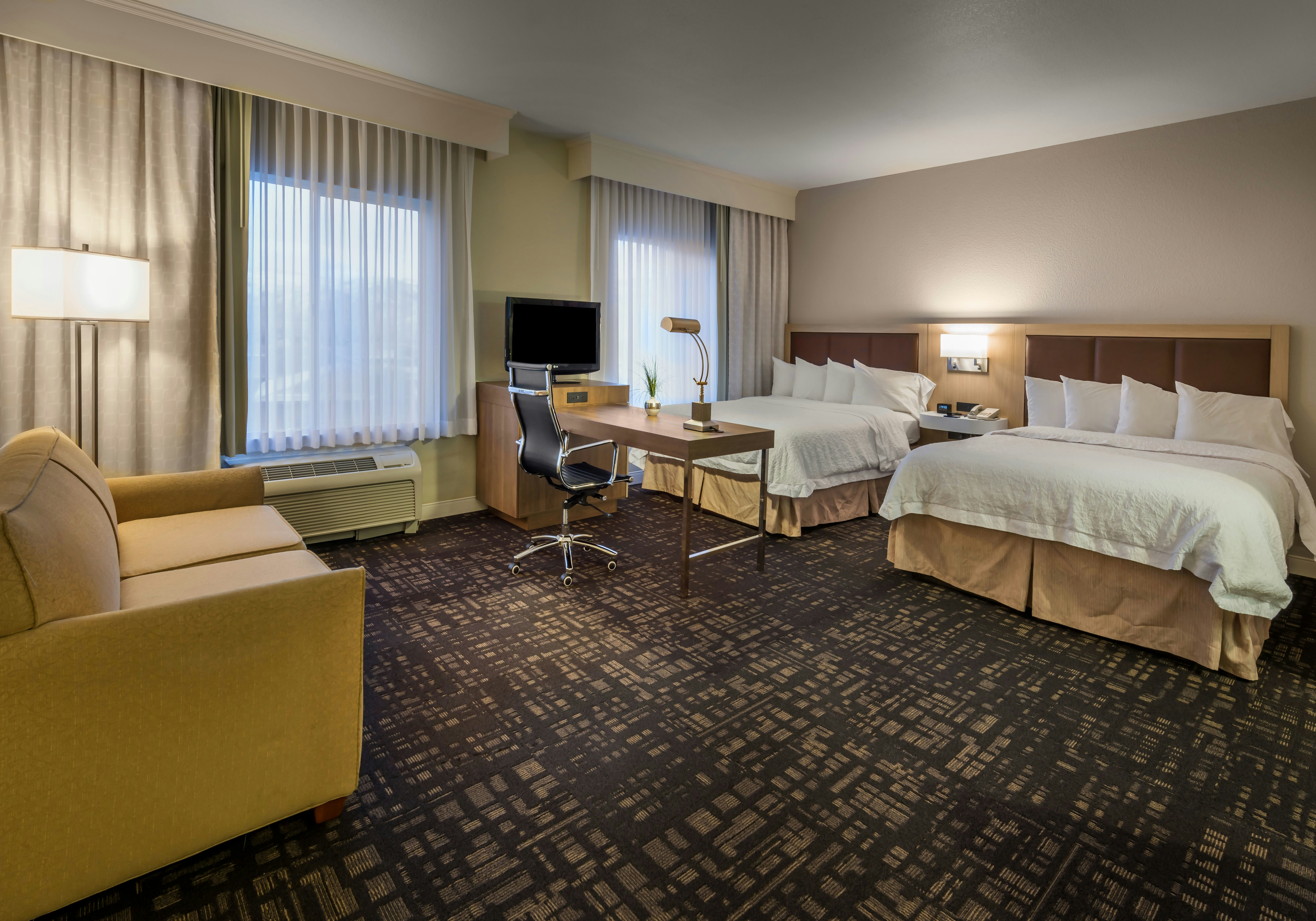 SUITE, 2 QUEEN BEDS, ACCESSIBLE
