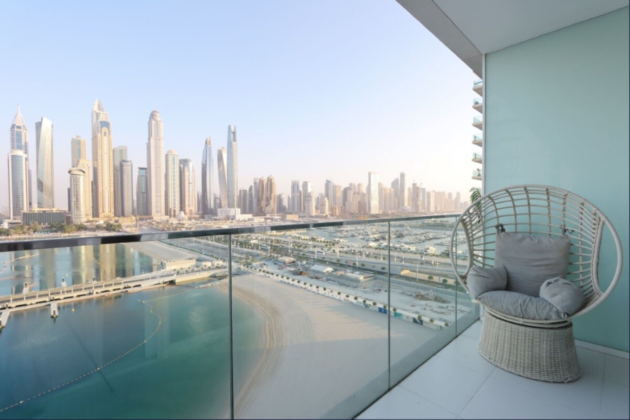 2BR Beachfront Living, Stunning Marina Views in DUBAI