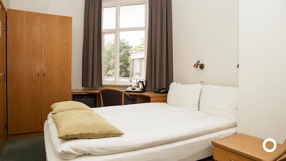 STANDARD, DOUBLE OR TWIN BED