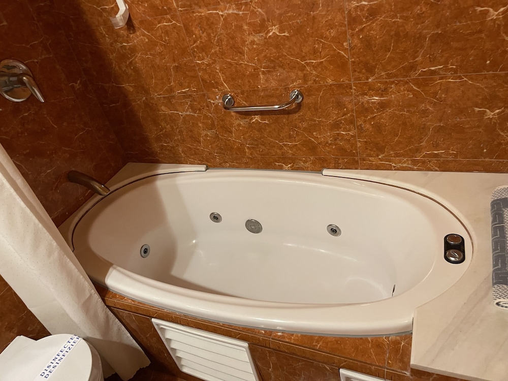 Kyveli Suites 46/50