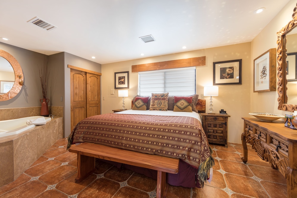 SIGNATURE, SUITE, MOUNTAIN VIEW, BALCONY