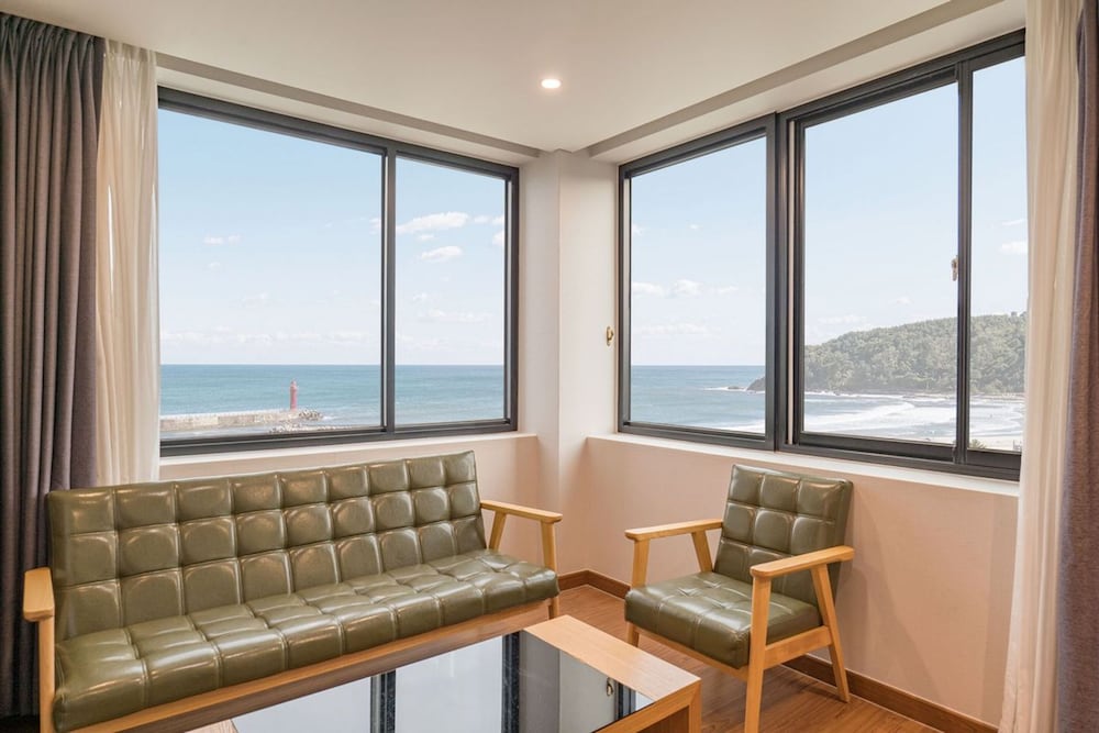 Hotel Two-Y 26/36
