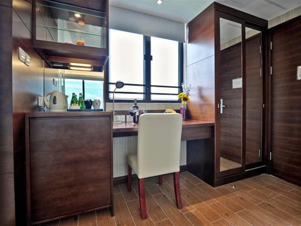 The Bauhinia Hotel - Tsim Sha Tsui 24/27