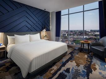 Aston, Suite, King Bed