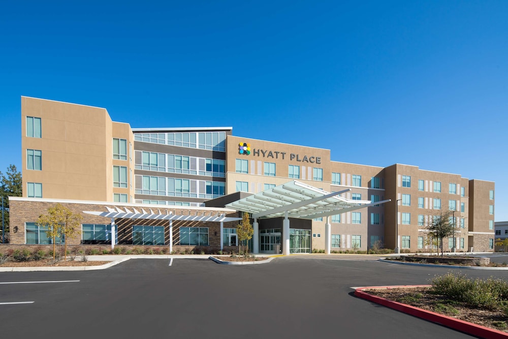 Hyatt Place Bakersfield 6/46
