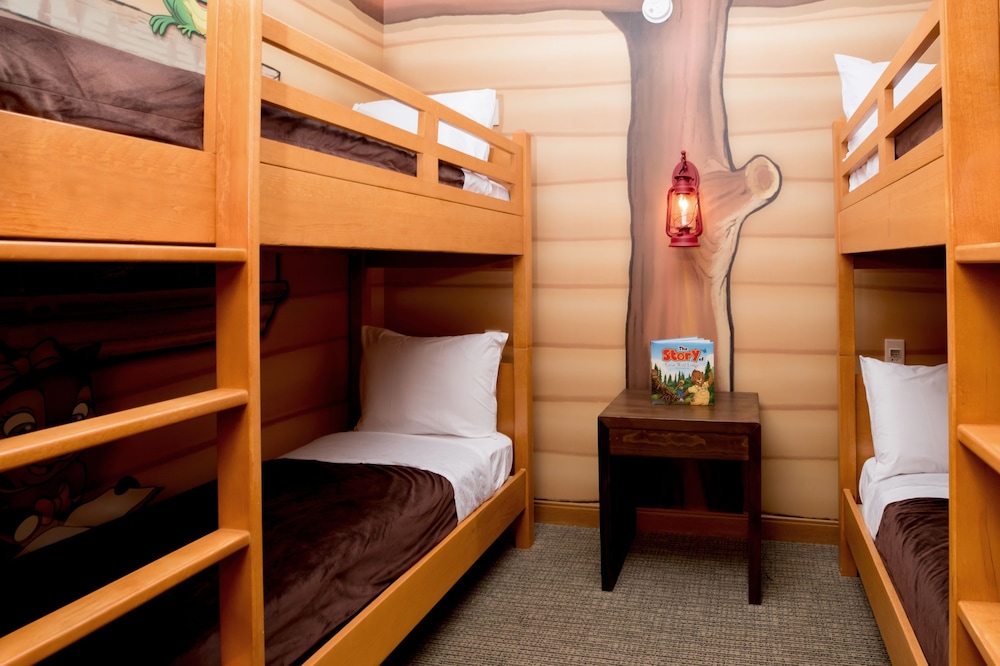 Park, Water, Suite, Cabin, 1 Queen and 2 Bunk Beds, Queen Bed, Balcony، Great Wolf Lodge Bloomington 2/4