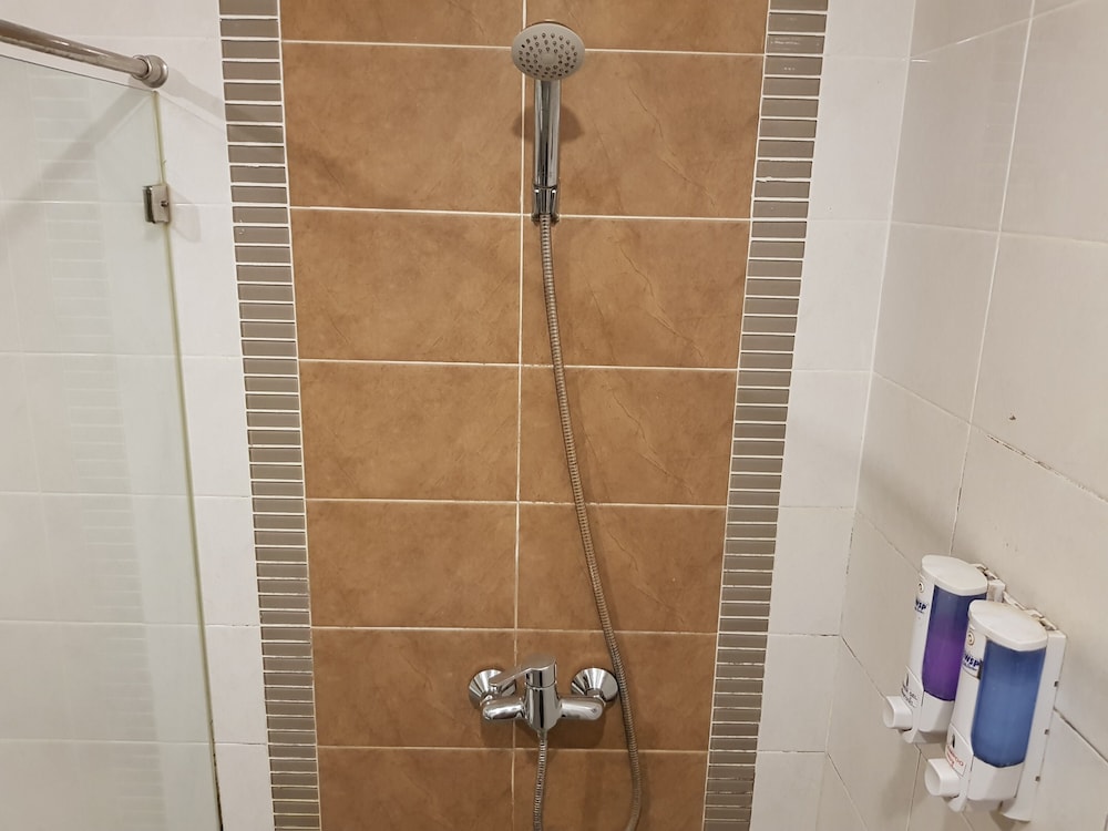 Pangviman Place Resotel 59/60