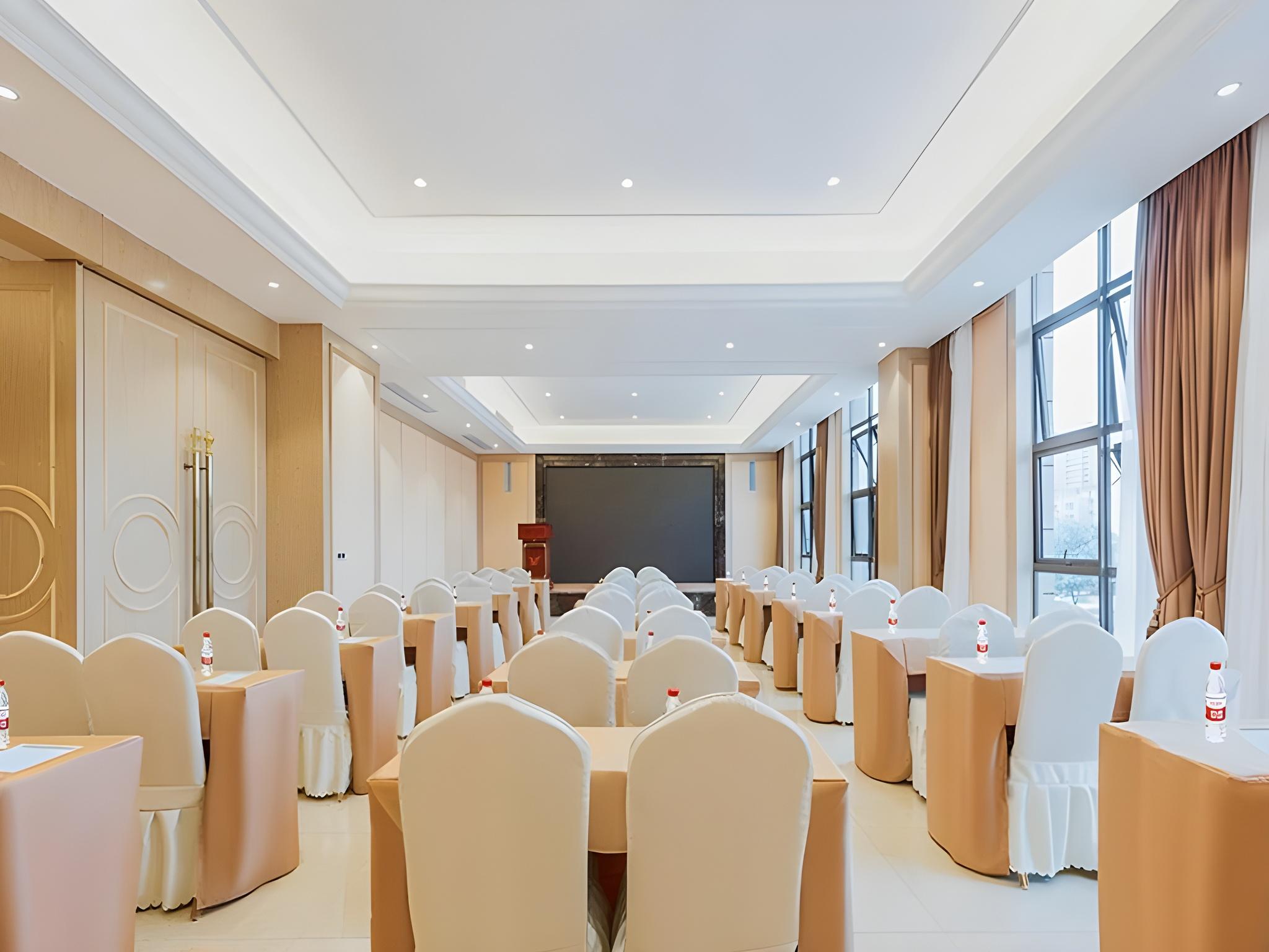 Vienna Hotel (Chongqing Jiangjin Shuangfu store) 53/64