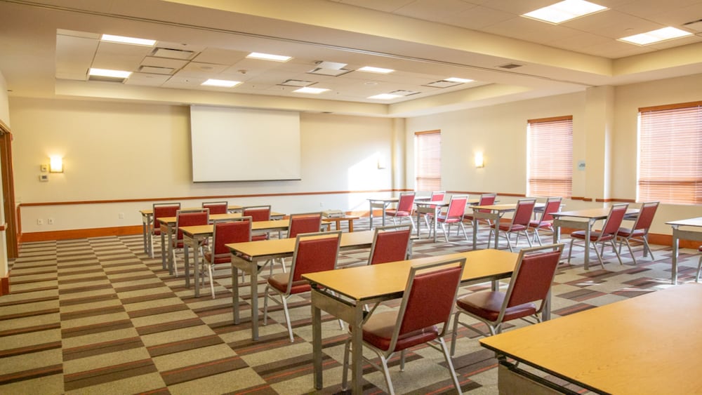 Holiday Inn Express Columbus Airport Easton Ex Four Points By Sheraton Columbus Ohio Airport 41/45