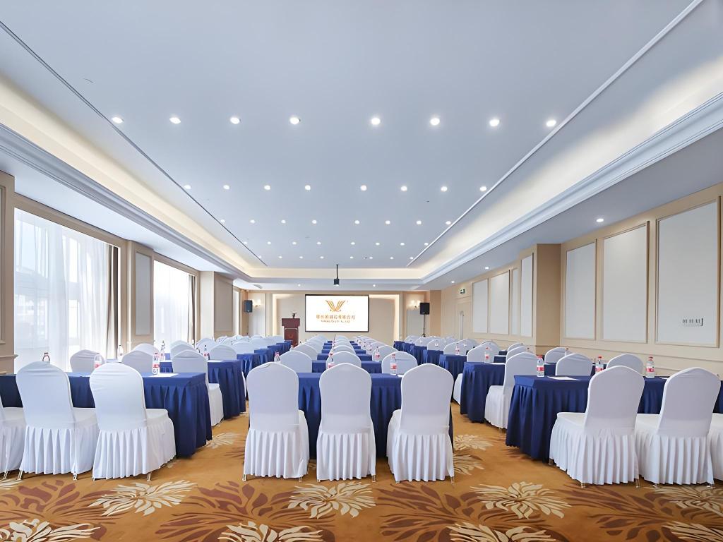 Vienna Hotel (Chaohu Lijing International) 38/40