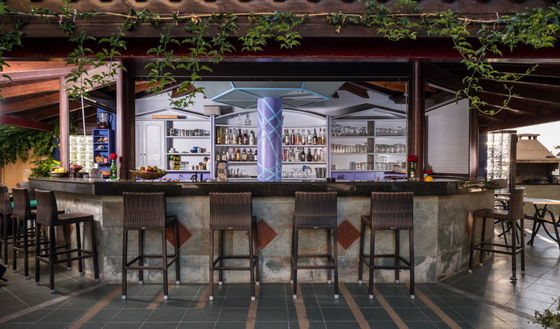 Nireas Hotel 24/30