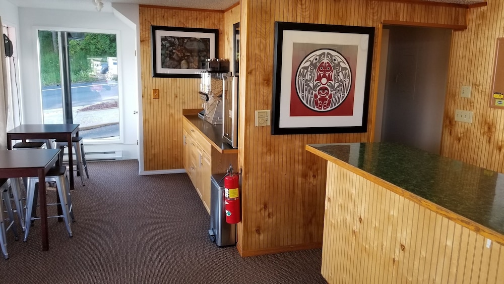 Cougar Land Motel 51/64