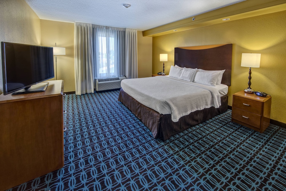 Fairfield Inn & Suites by Marriott Memphis Olive Branch 11/50