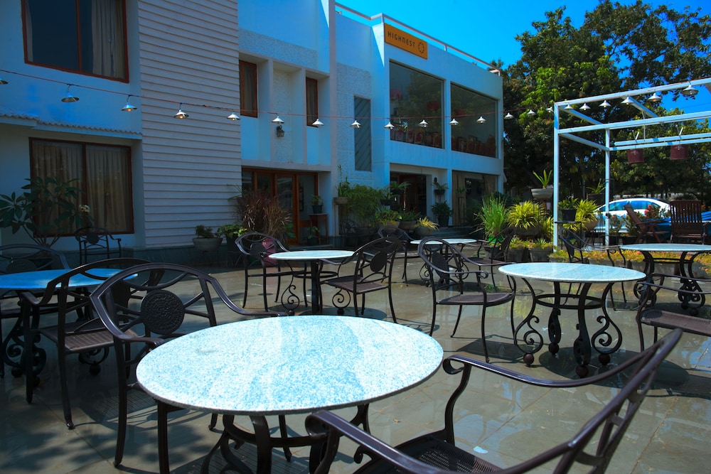 Hotel Villa Highnest - Sriperumbudur 40/50