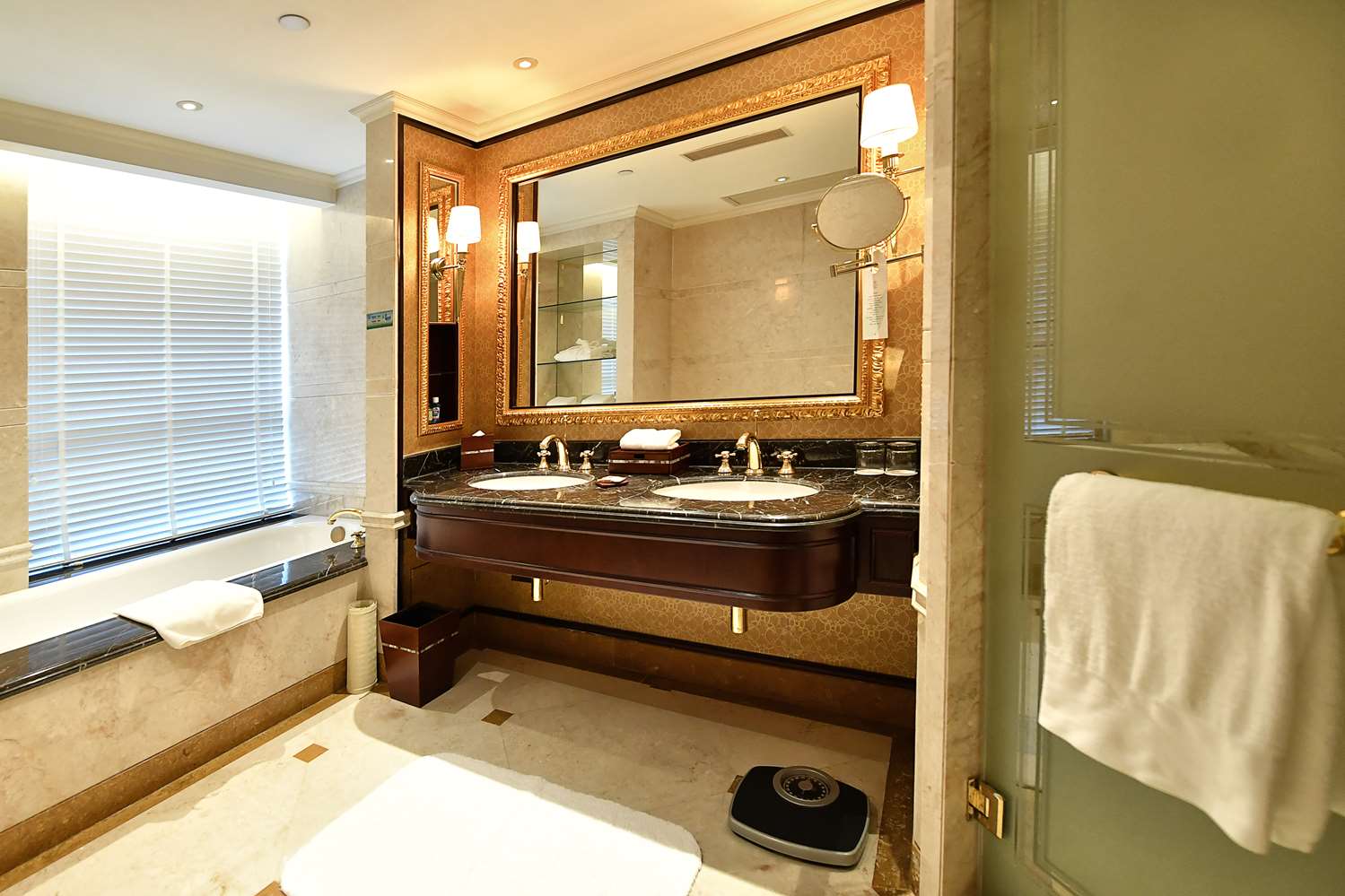 Grand Central Hotel Shanghai 47/47