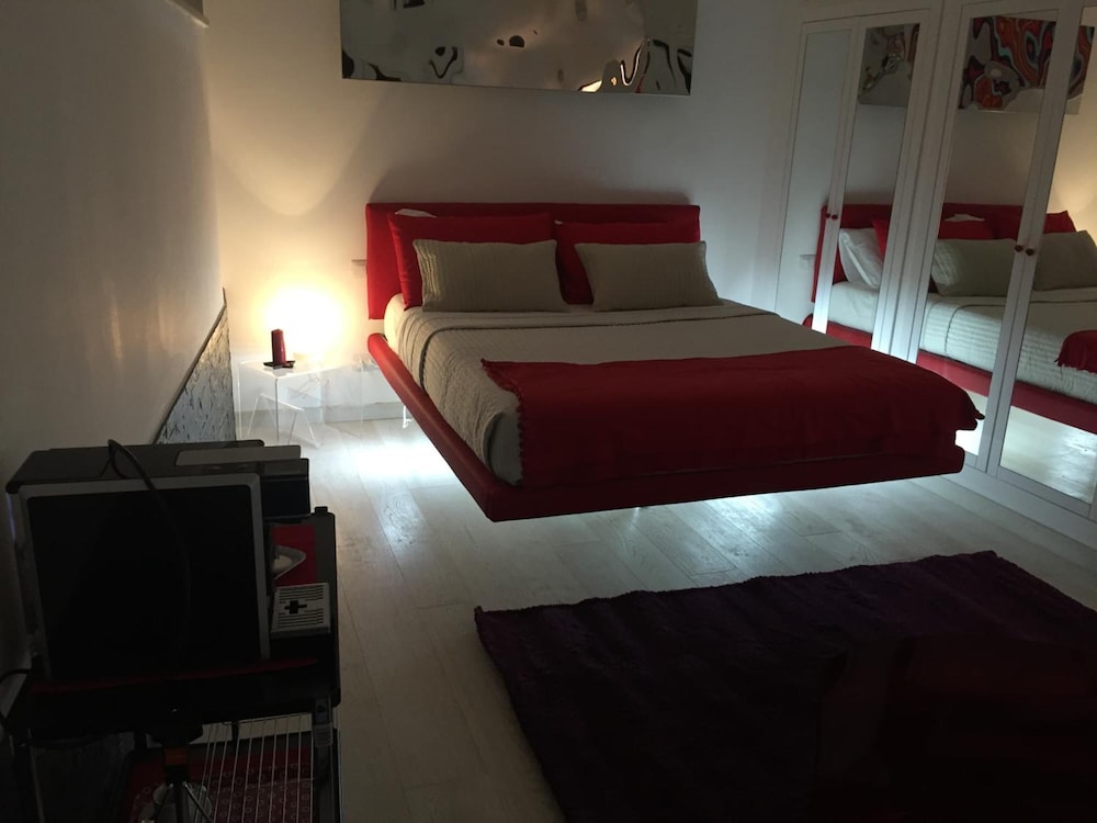 Two Chic Guesthouse 8/35