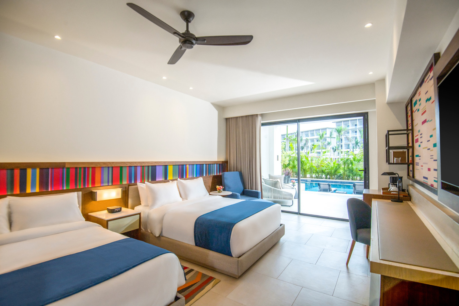 Swim Up, Junior Suite, Double Bed