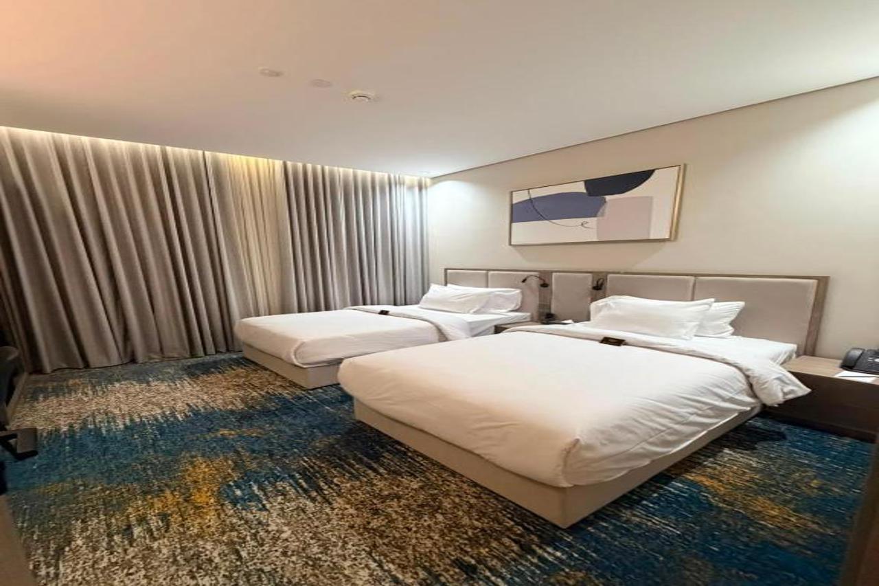 Azara Hotel 6/14