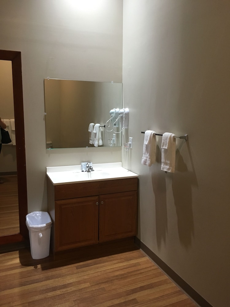 Rolling Hills Lodge 19/19