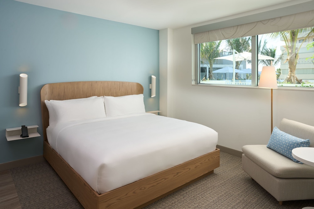 Element Melbourne Oceanfront 17/57