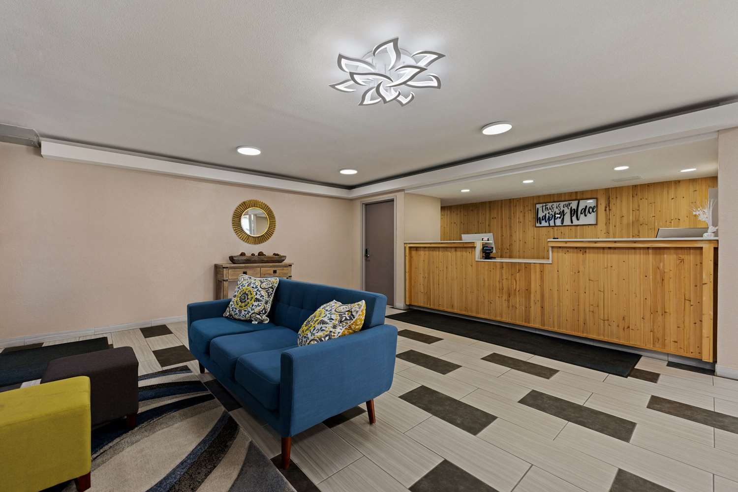 Econo Lodge Rockford Casino Area 5/37