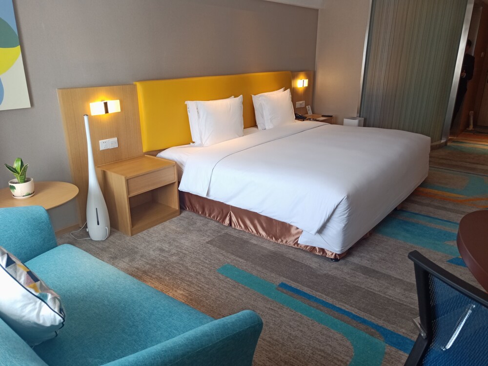HOLIDAY INN EXPRESS XI'AN QUJIANG SOUTH 19/67