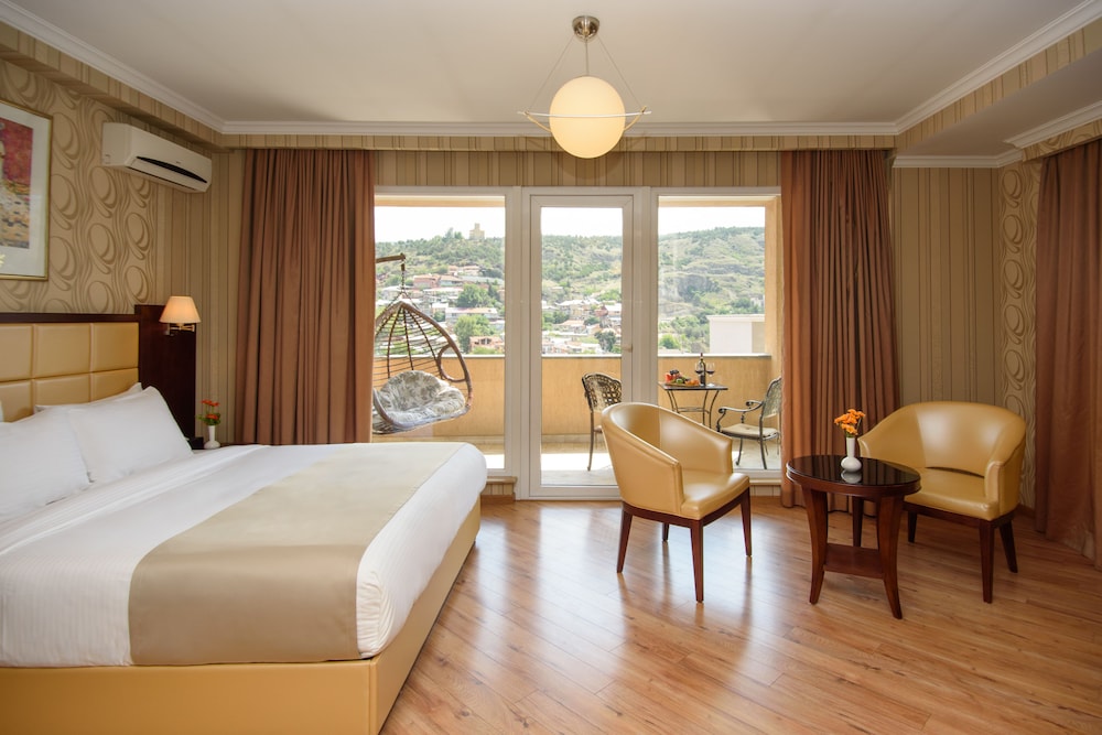 KMM Hotel Tbilisi 50/65