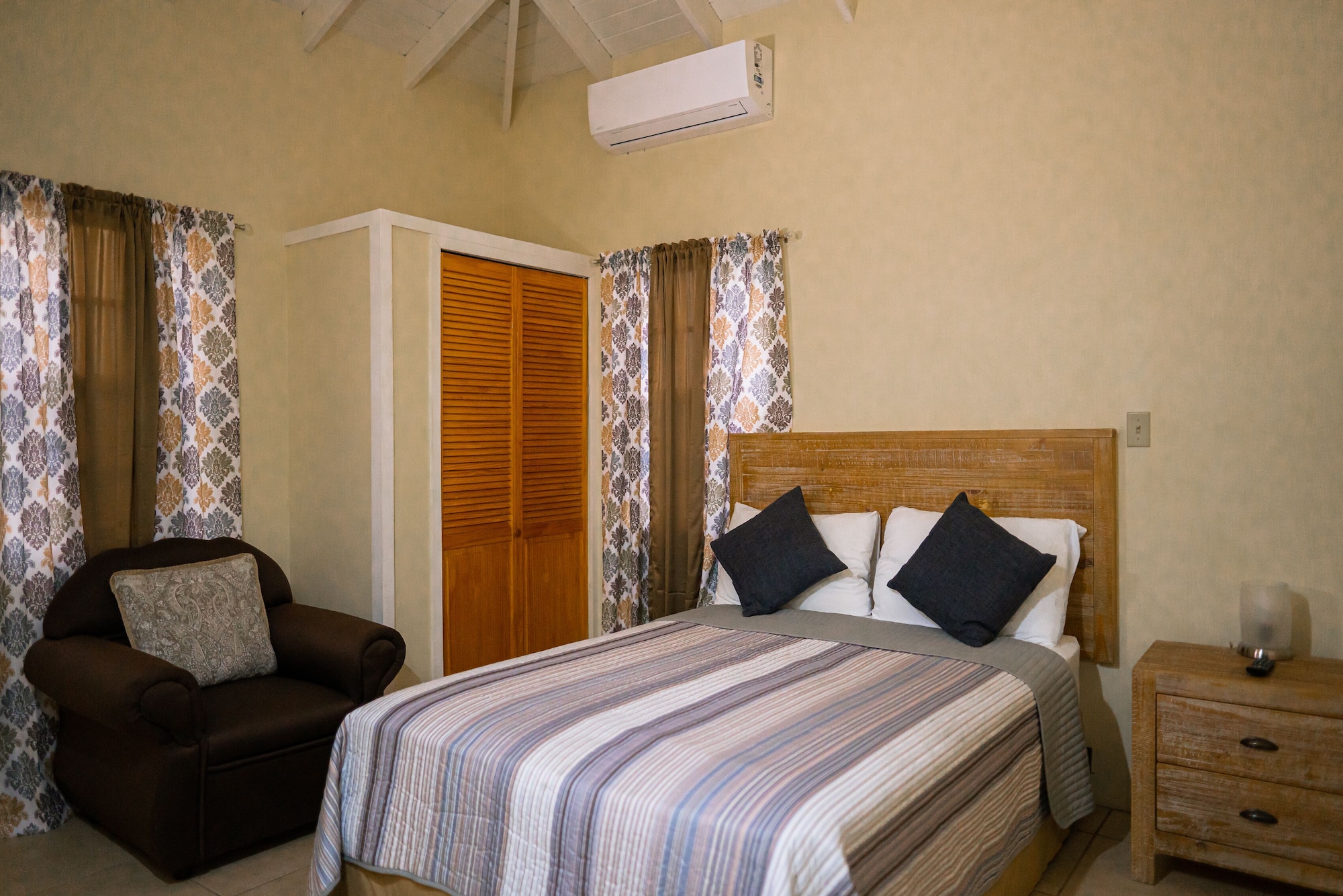 CLASSIC, STUDIO, DOUBLE BED, TERRACE