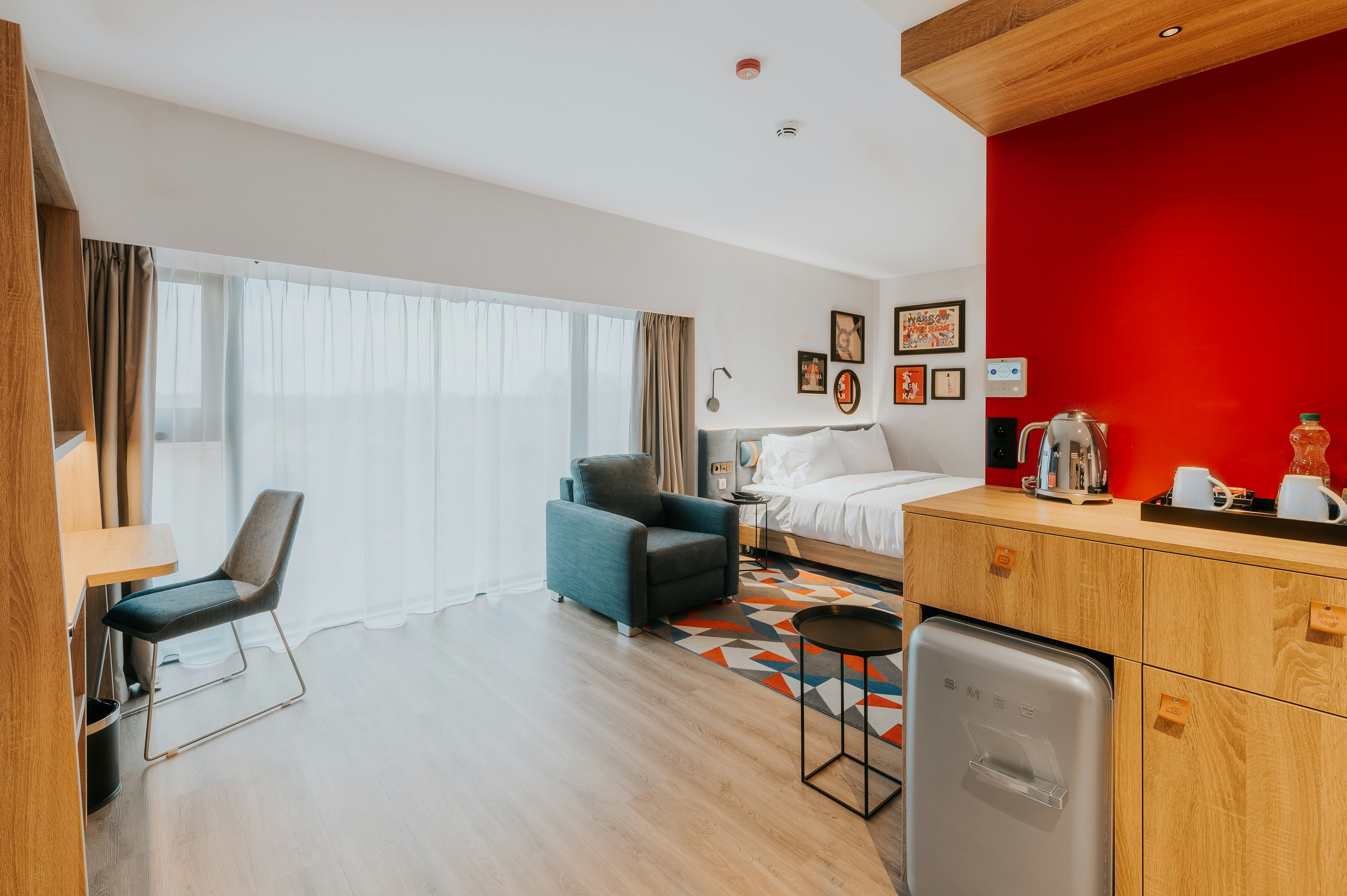 ROOM, KING BED, ACCESSIBLE