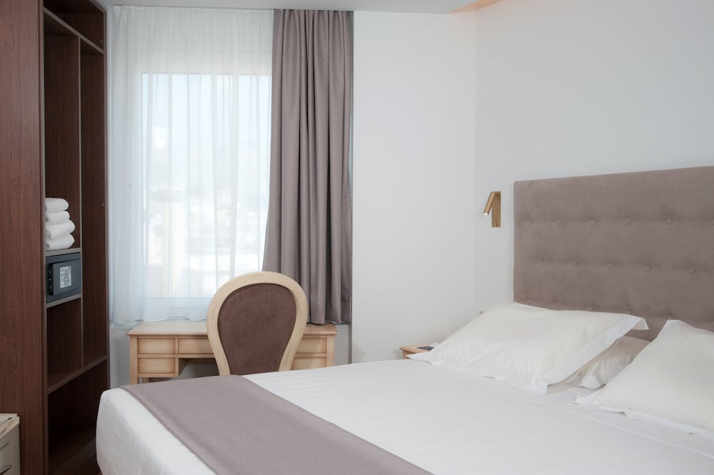 Acropolian Spirit Boutique Hotel 23/64