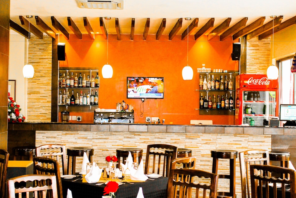 Vittoria Suites 40/50