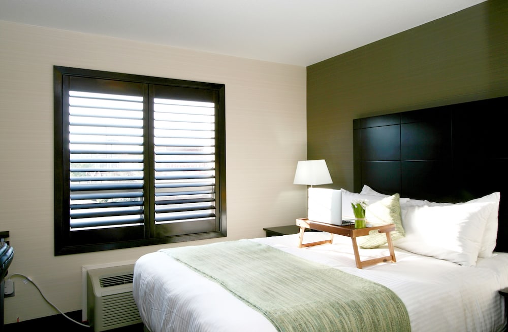 Foxwood Inn & Suites 14/51