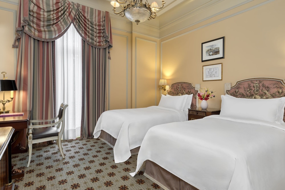 GUEST ROOM, DELUXE, TWIN BEDS, CITY VIEW