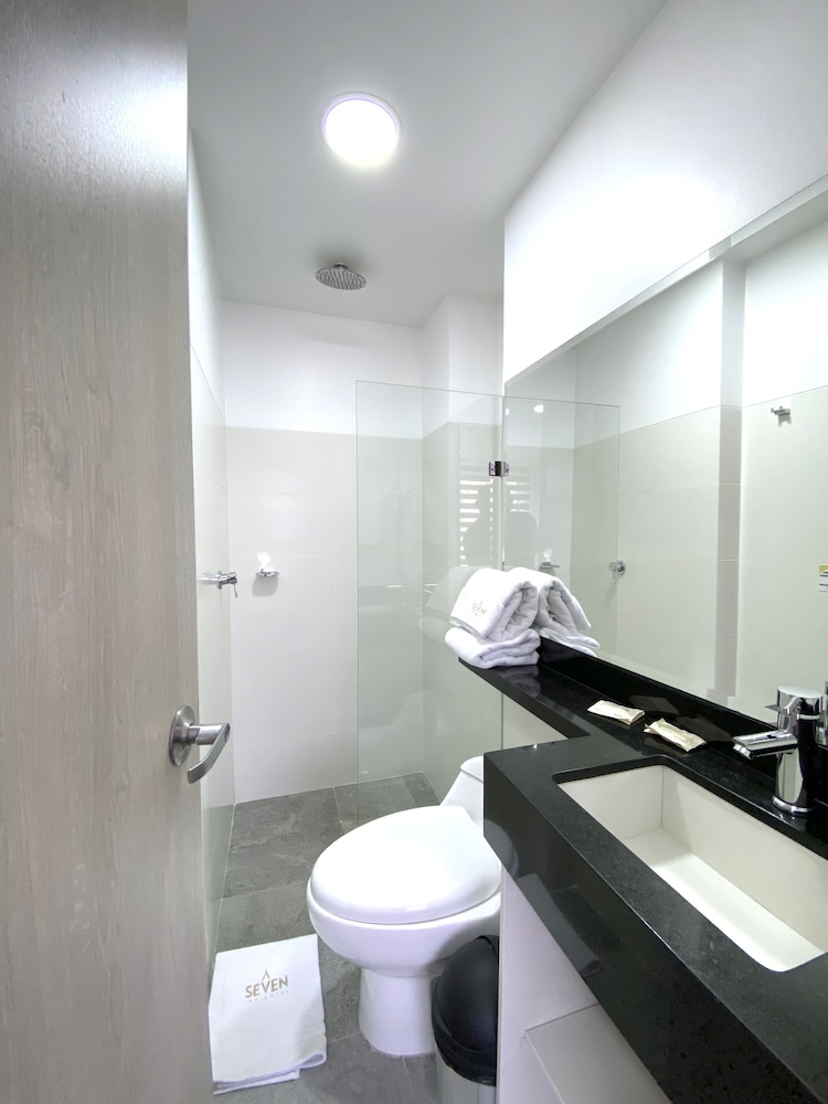 Seven Inn Hotel By Colombiaclick 45/50