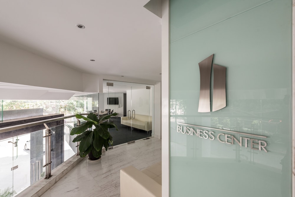 Naki Suites At Silvertown 4/49