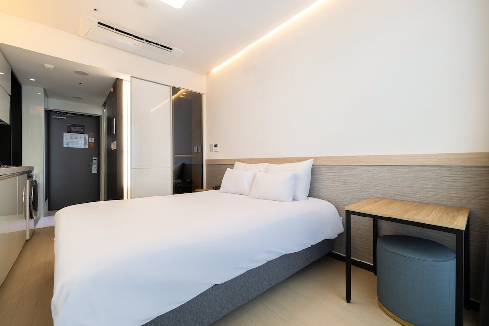 Sky Top Hotel 7/15
