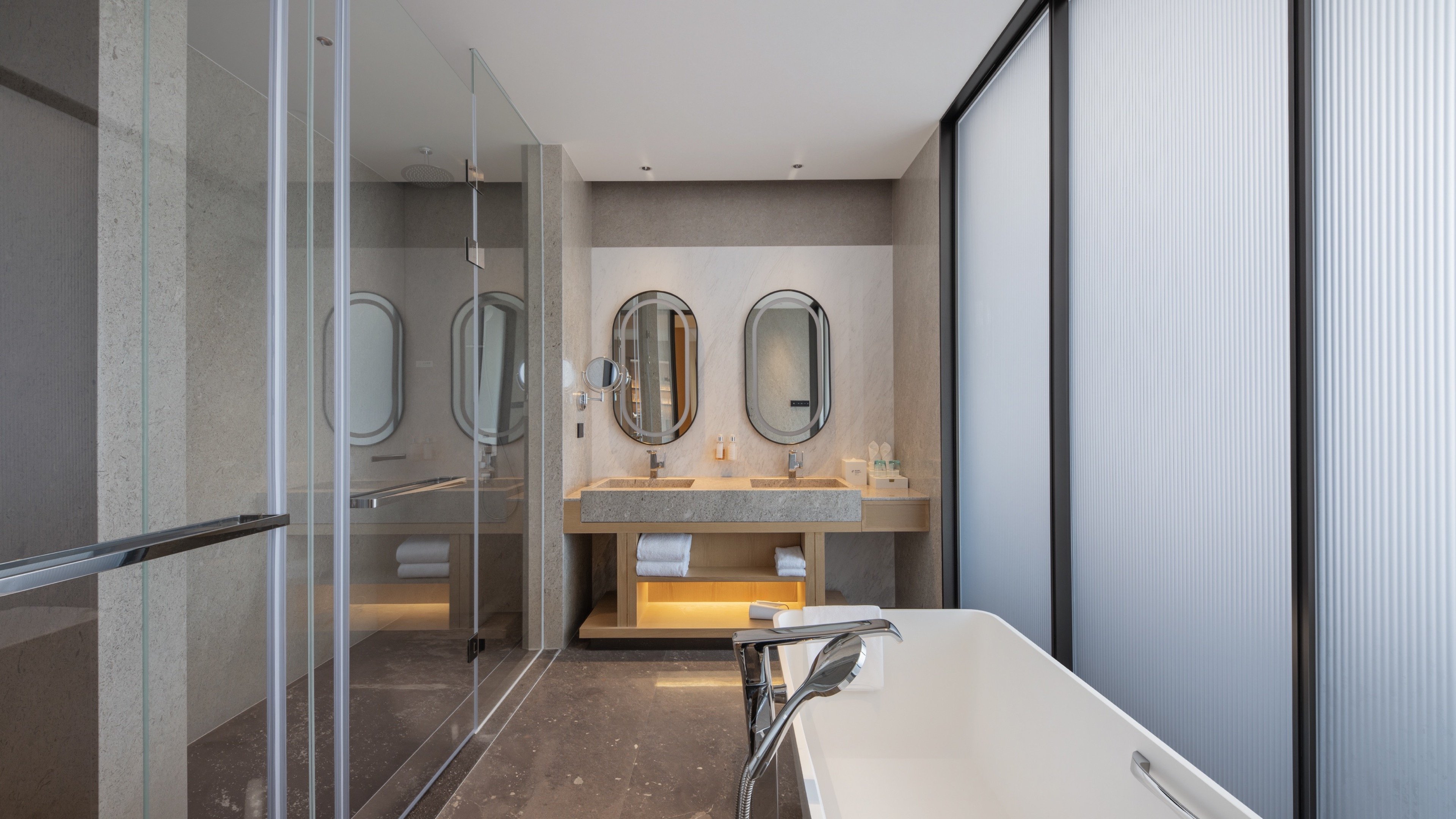Holiday Inn Guiyang Airport by IHG 50/50
