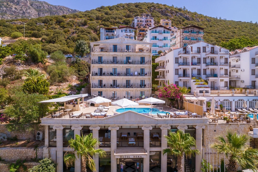Hera Hotel 4/70