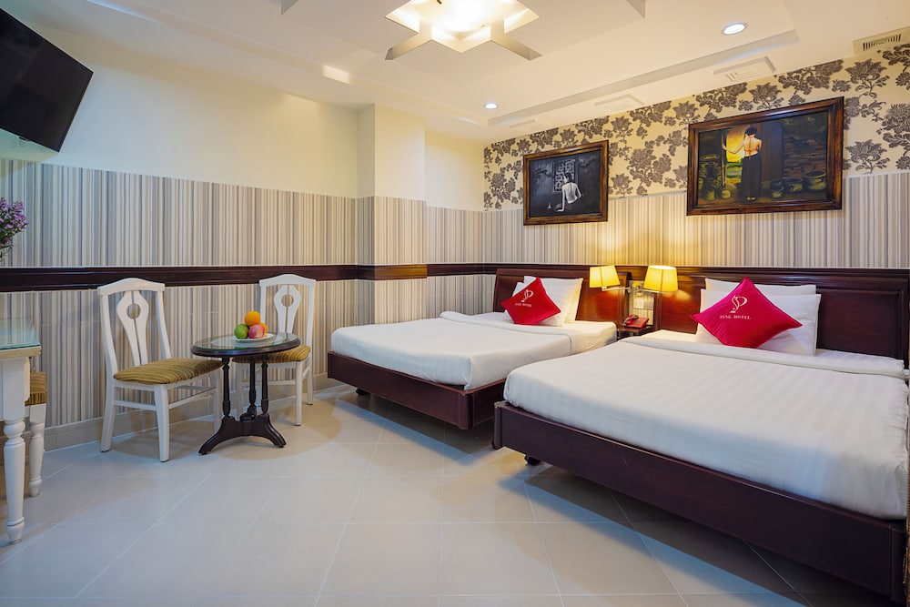 Hoang Thanh Thuy Hotel 2 12/50
