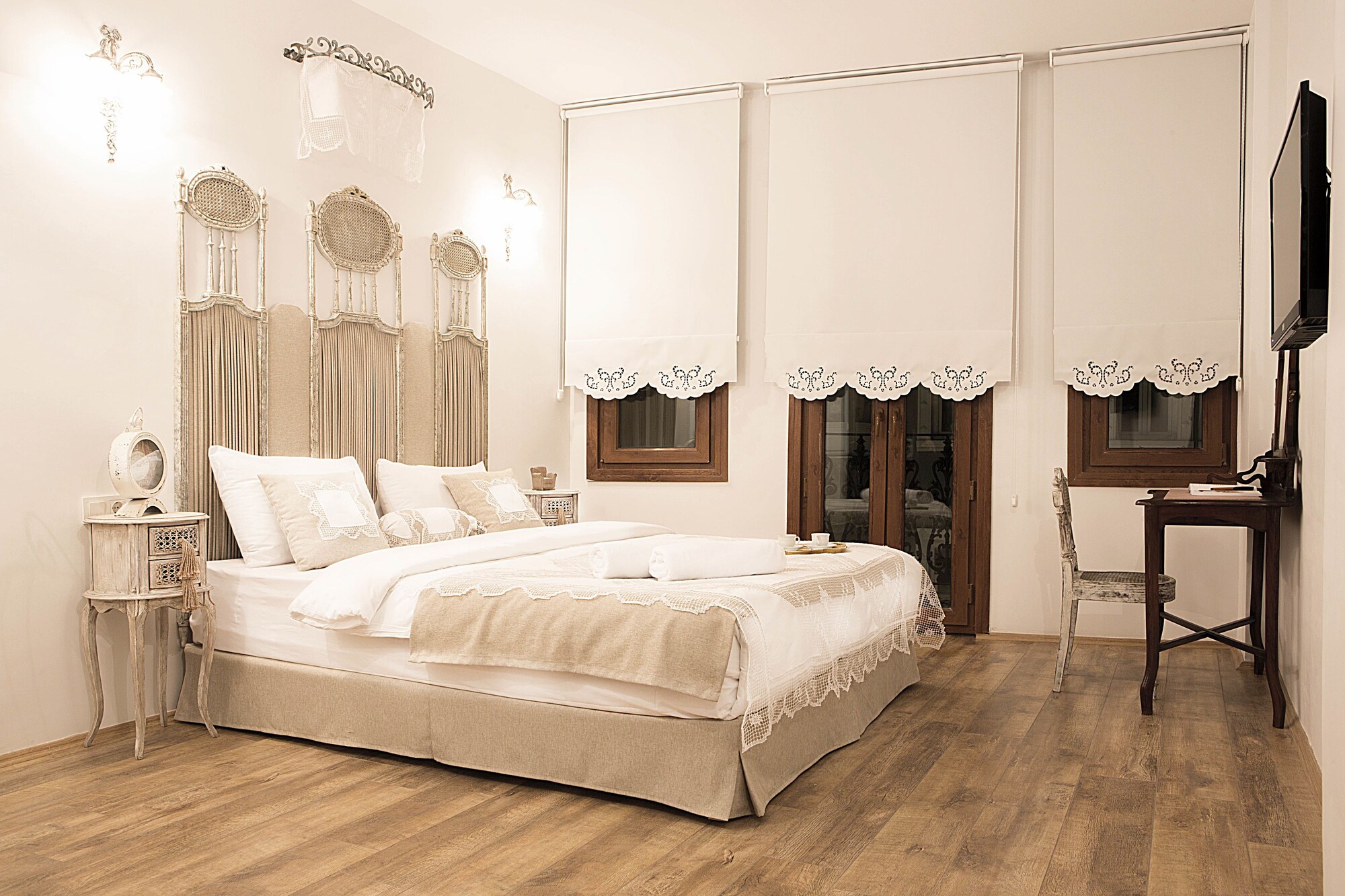 DELUXE, BALCONY