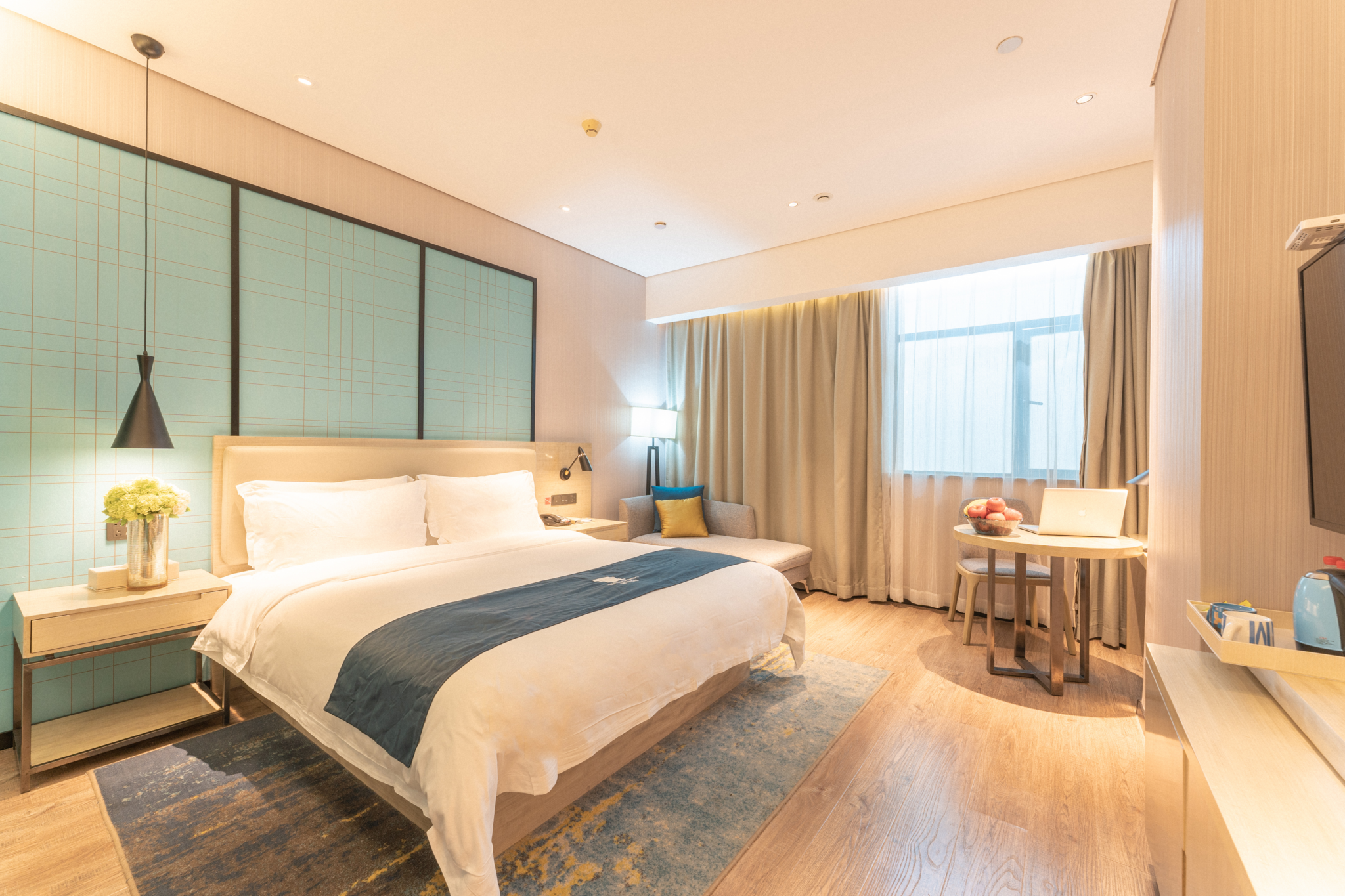 Standard, King Bed