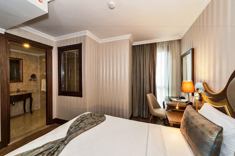 STANDARD, DOUBLE OR TWIN BED