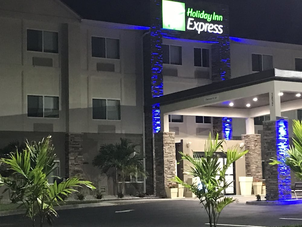 Holiday Inn Express Naples South I 75 2/67
