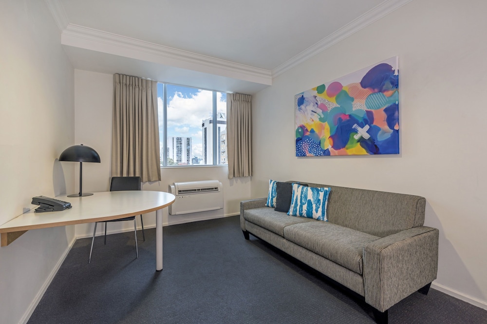 Oaks Perth Hotel 31/61