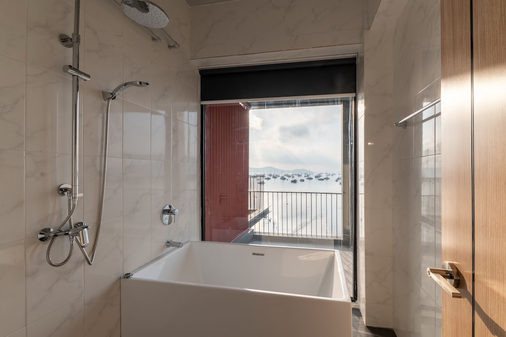 Arch39 Phuket Beach Front 34/36