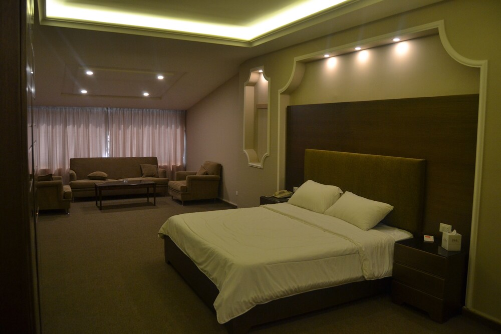 PLATINUM HOTEL 15/45