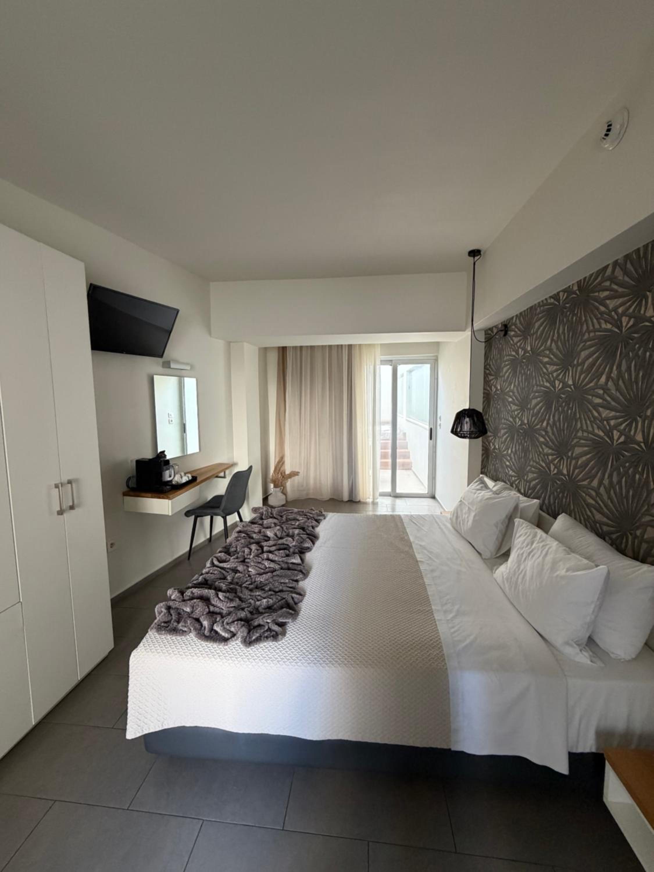 Standard, Double Bed, City View