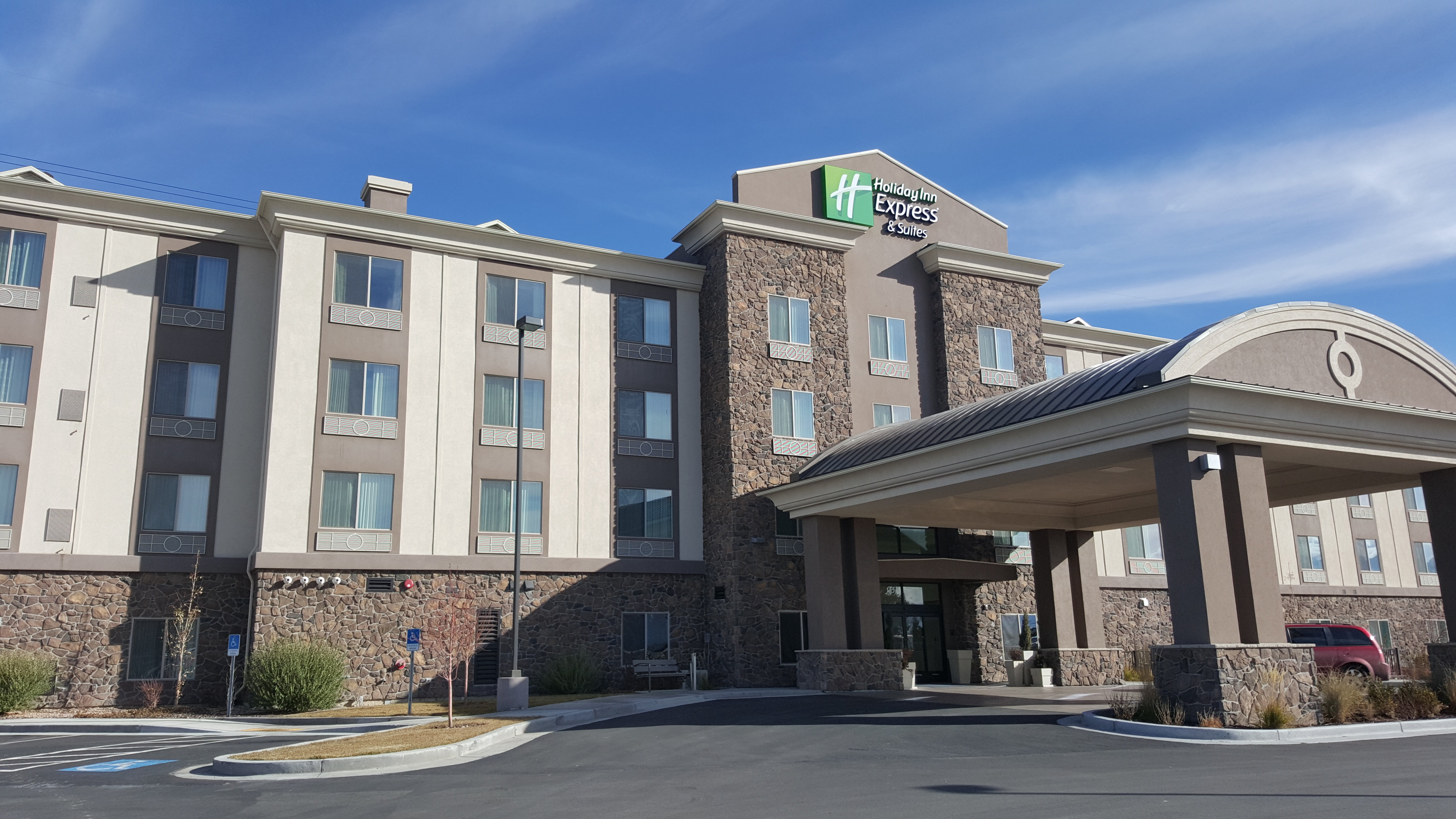 Holiday Inn Express Suites Springville South Provo Area 65/73