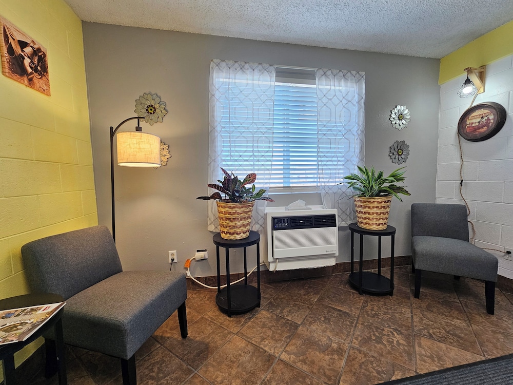 1st Choice Inn Rawlins 42/60